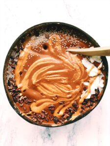 chocolate smoothie bowl