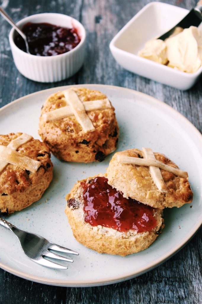 These scones are incredible straight from the oven - definitely best served and eaten fresh on the day. However, they will keep for a few more days in an airtight container.