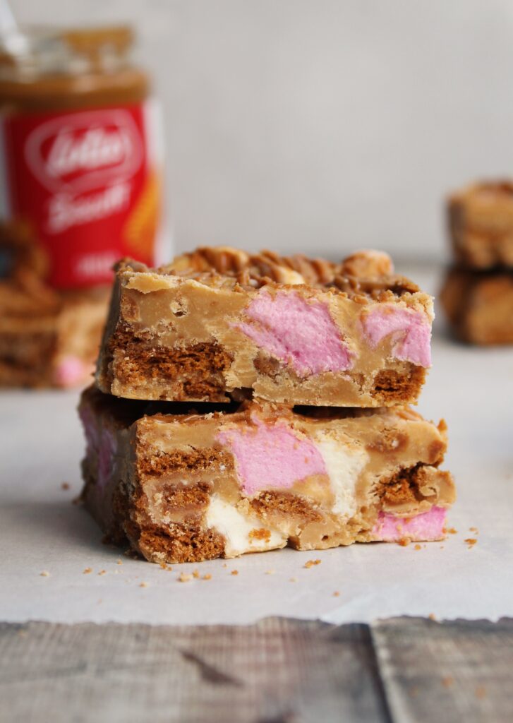 vegan biscoff rocky road