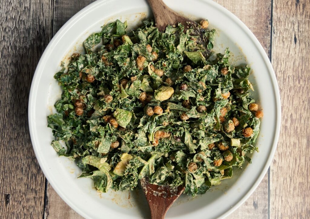 kale salad with crispy chickpeas
