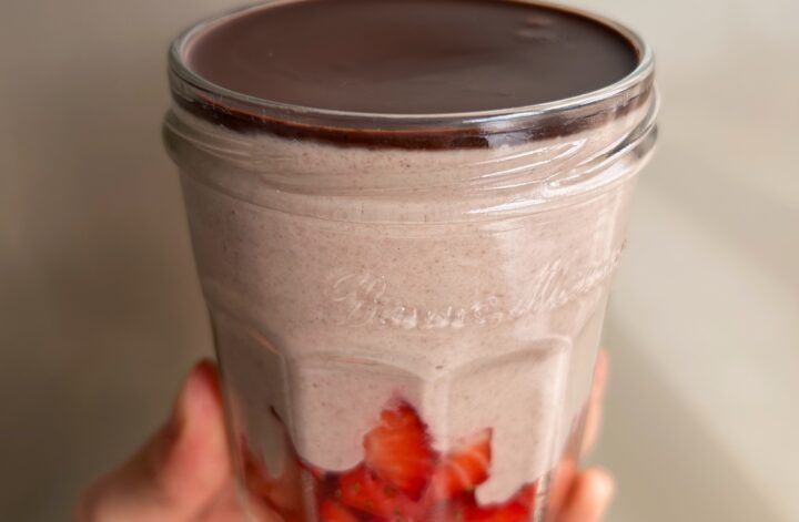 Blended Strawberry Oats (With a Chocolate Shell!)