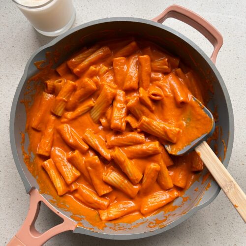 Creamy Red Pepper Pasta (Vegan)
