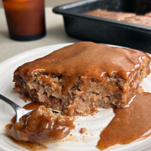 Sticky Toffee Baked Oats