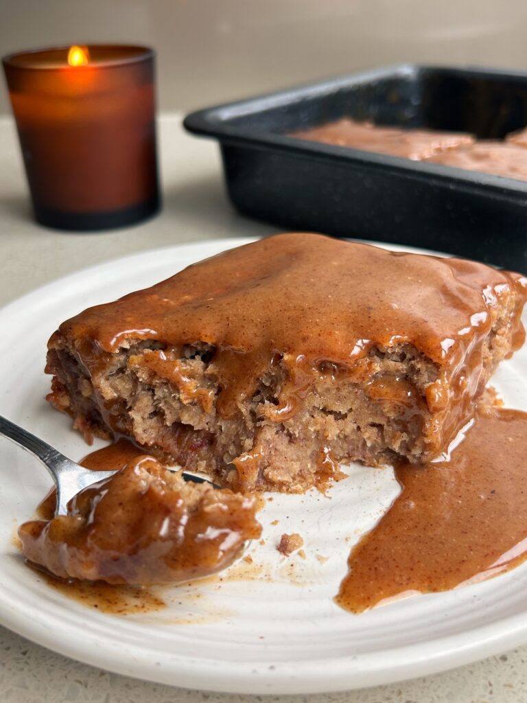 Sticky Toffee Baked Oats